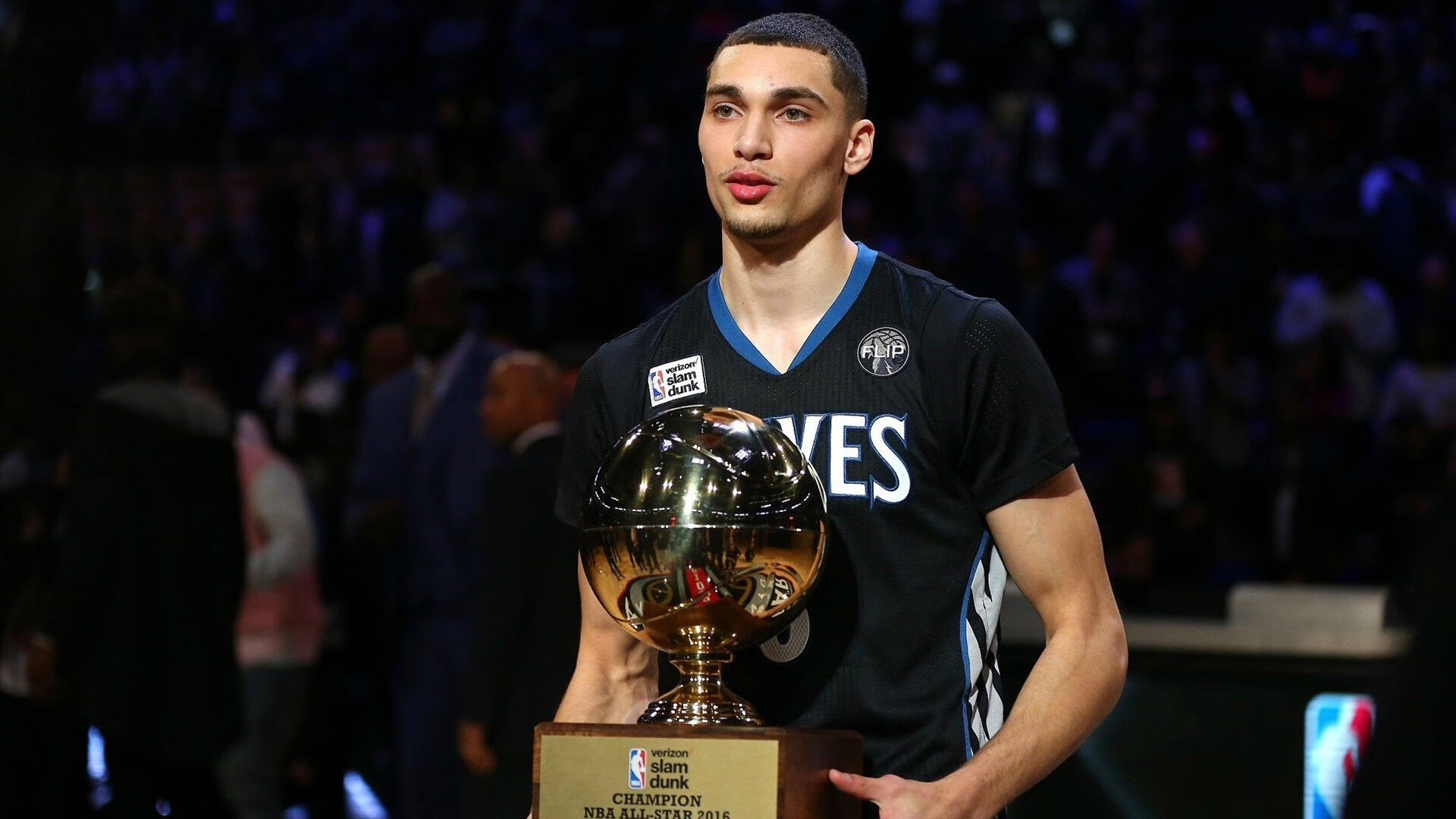 年度焦点之战之夜，阿什拉夫在聚光灯下证明自己