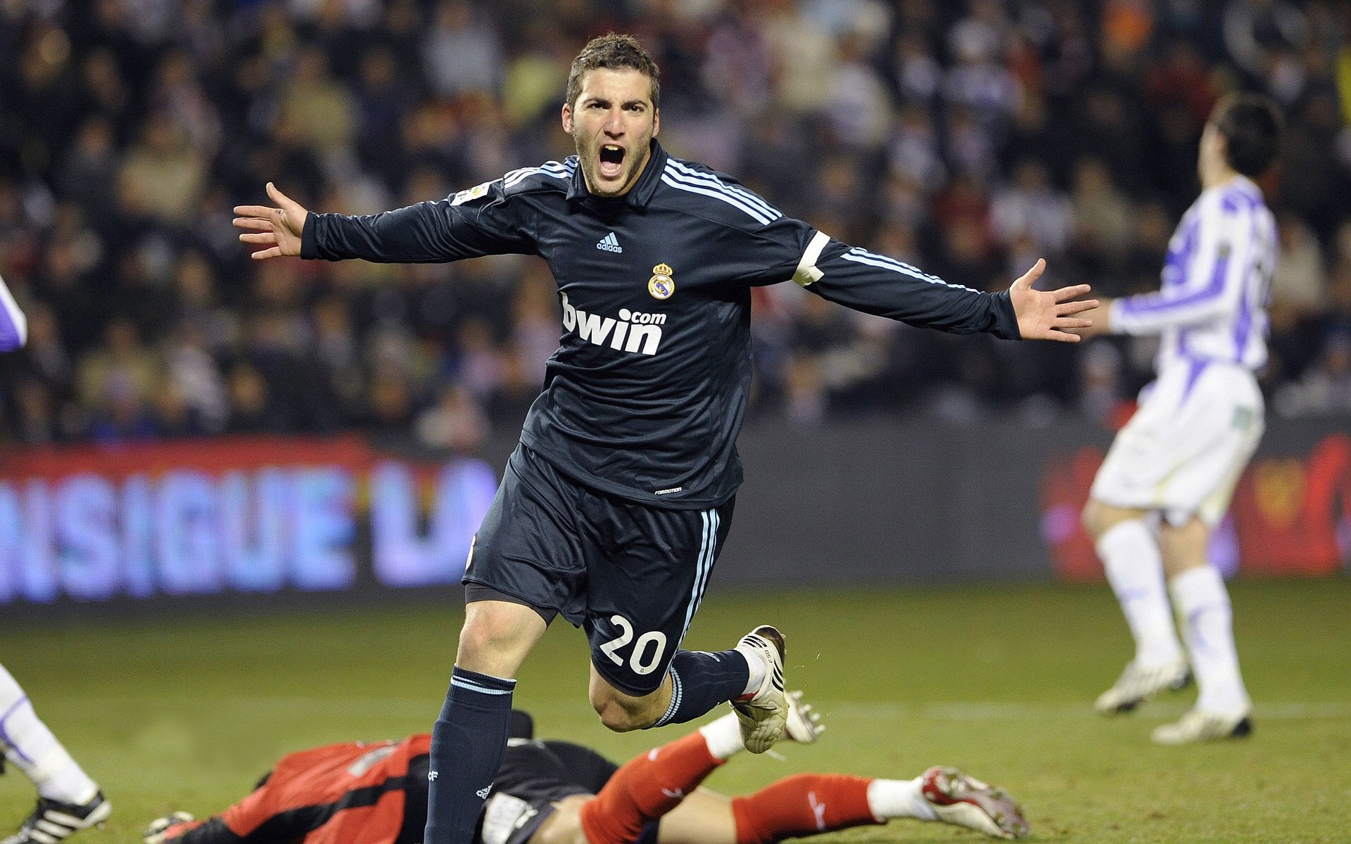 2026世界杯焦点战，日本爆冷玻利维亚，亚洲之光再创奇迹